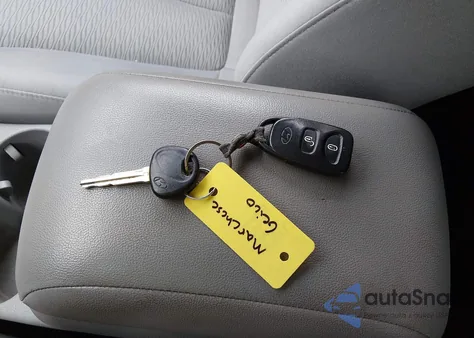 2009 Hyundai Santa Fe Gls from USA, damaged, VIN 5NMSG13DX9H257513